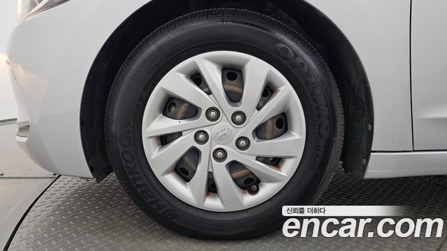 Hyundai AVANTE 2016 — photo 5