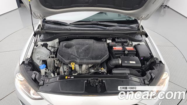 Hyundai AVANTE 2016 — photo 6