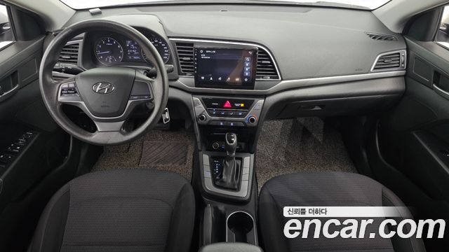 Hyundai AVANTE 2016 — photo 10