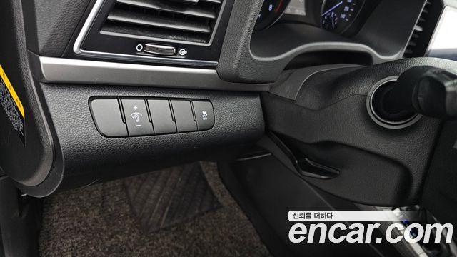 Hyundai AVANTE 2016 — photo 26