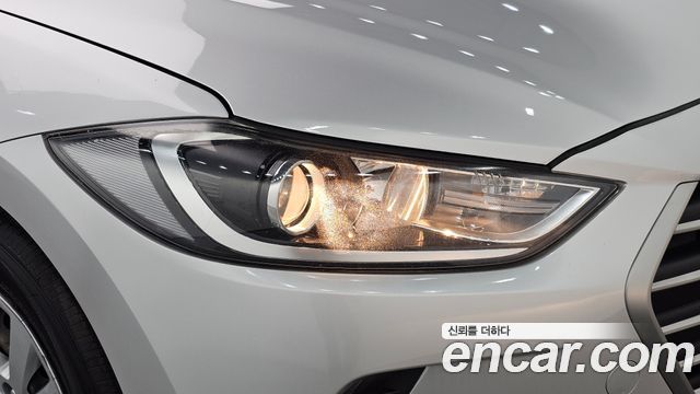 Hyundai AVANTE 2016 — photo 8