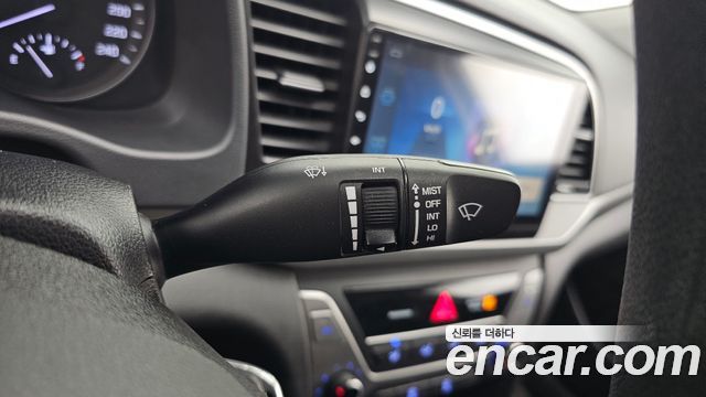 Hyundai AVANTE 2016 — photo 29