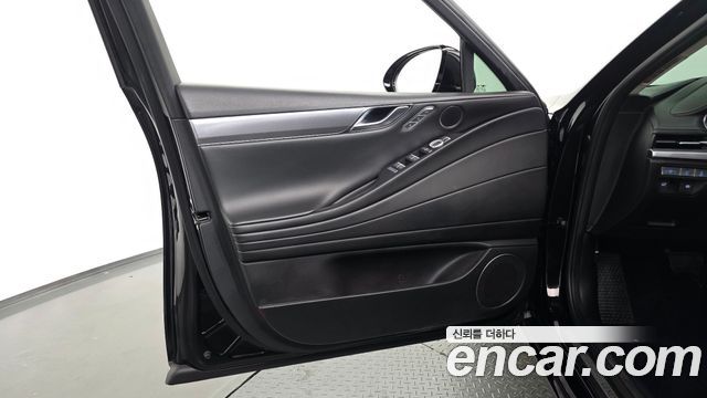 Genesis G80 2023 — photo 14
