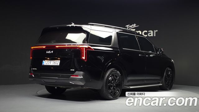Kia Canival 2025 — photo 2
