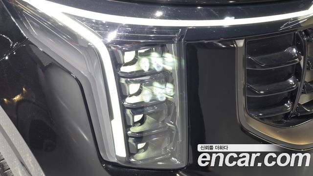 Kia Canival 2025 — photo 8