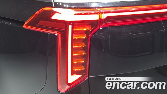 Kia Canival 2025 — photo 9