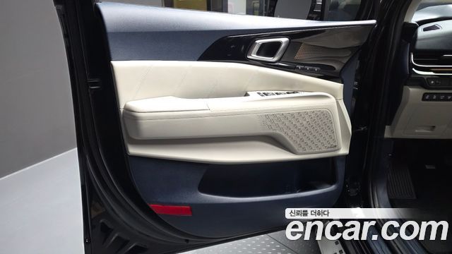 Kia Canival 2025 — photo 14