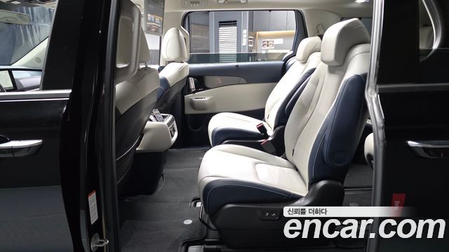 Kia Canival 2025 — photo 16