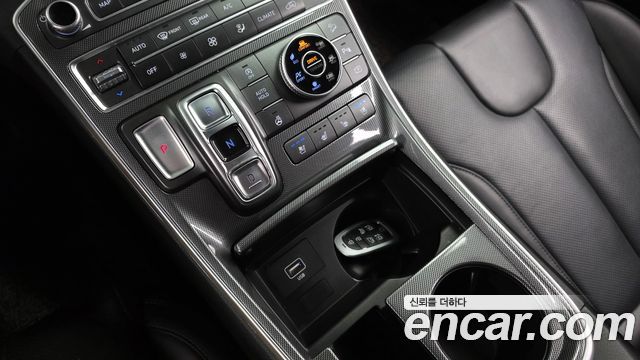 Hyundai Santafe 2021 — photo 12