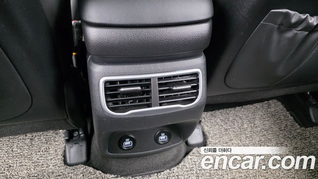 Hyundai Santafe 2021 — photo 29