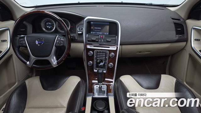 Volvo XC60 2011 — photo 7
