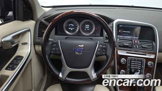 Volvo XC60 2011 — photo 14