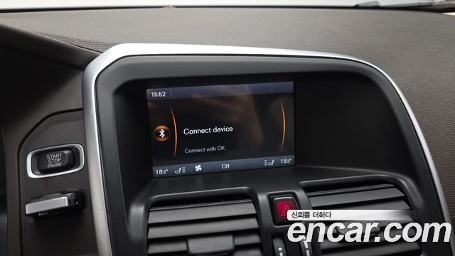 Volvo XC60 2011 — photo 15