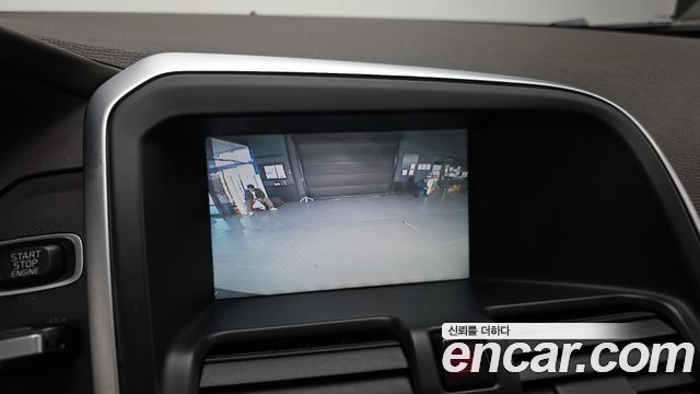 Volvo XC60 2011 — photo 16