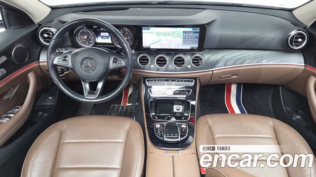 Mercedes-Benz E-Class 2018 — photo 7