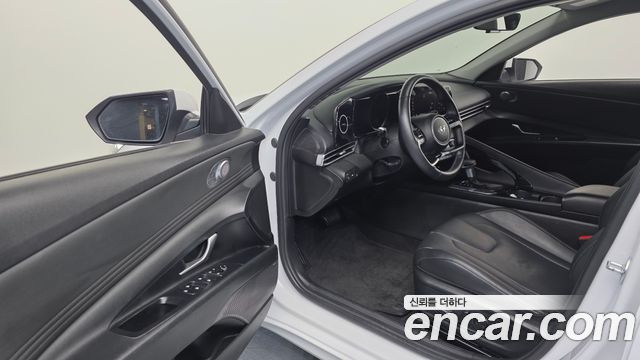 Hyundai AVANTE 2021 — photo 13