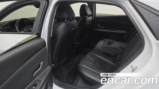 Hyundai AVANTE 2021 — photo 18