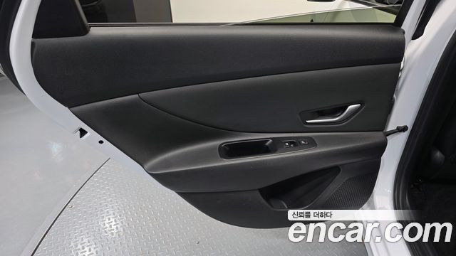 Hyundai AVANTE 2021 — photo 15