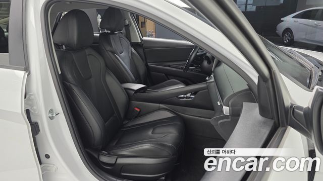 Hyundai AVANTE 2021 — photo 16