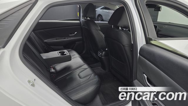 Hyundai AVANTE 2021 — photo 30