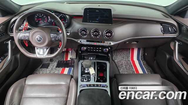 Kia Stinger 2019 — photo 10