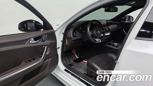 Kia Stinger 2019 — photo 13