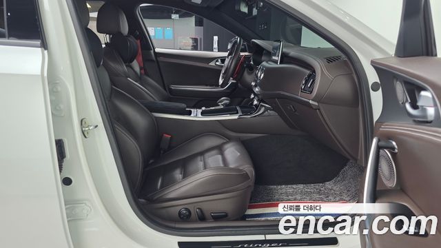 Kia Stinger 2019 — photo 17