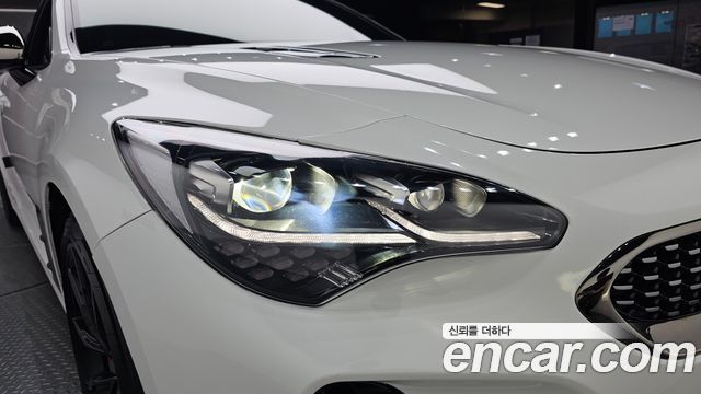 Kia Stinger 2019 — photo 8