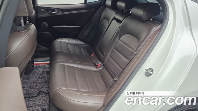 Kia Stinger 2019 — photo 16