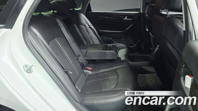 Hyundai Sonata 2015 — photo 16