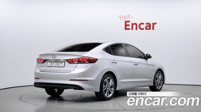 Hyundai AVANTE 2018 — photo 2