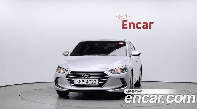Hyundai AVANTE 2018 — photo 3