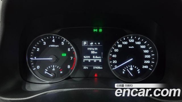 Hyundai AVANTE 2018 — photo 8