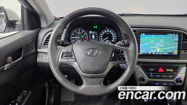 Hyundai AVANTE 2018 — photo 14