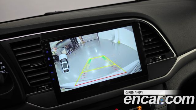 Hyundai AVANTE 2018 — photo 15