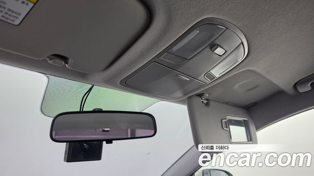 Hyundai AVANTE 2018 — photo 19