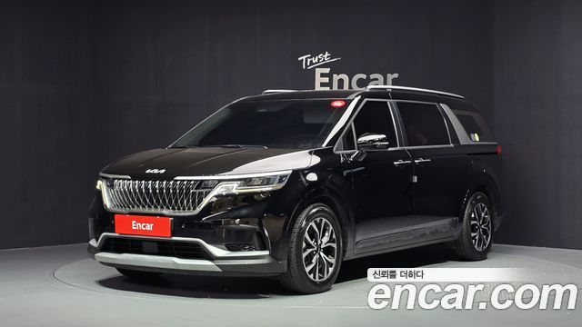 Kia Canival 2023 — photo 1