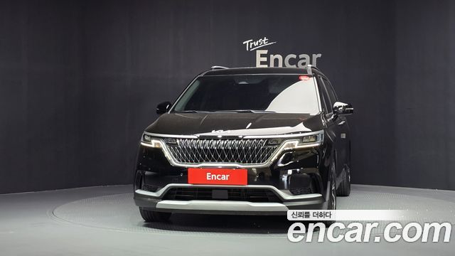 Kia Canival 2023 — photo 3