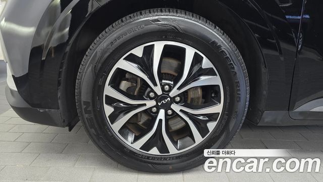 Kia Canival 2023 — photo 5