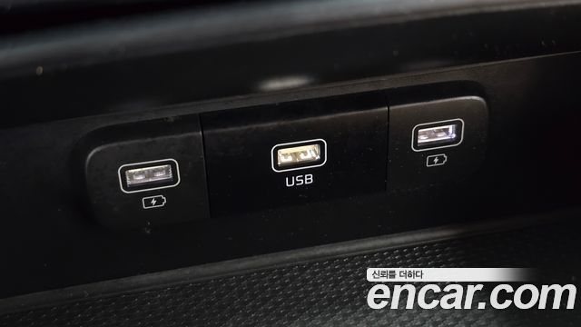Kia Canival 2023 — photo 13