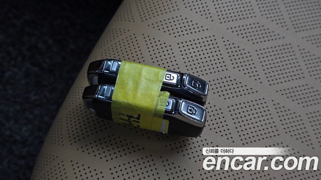 Kia Canival 2023 — photo 17