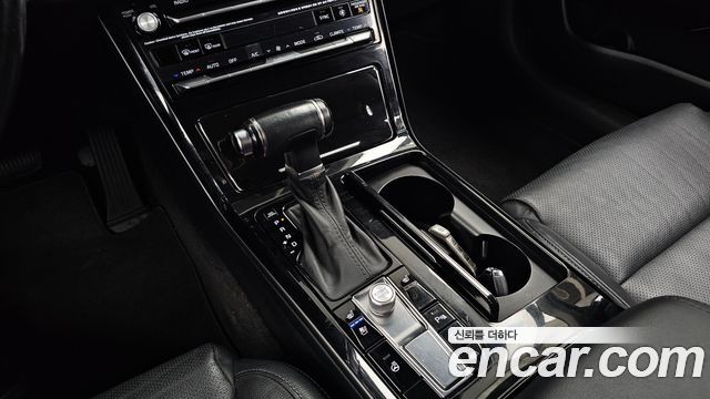 Kia K7 2020 — photo 12
