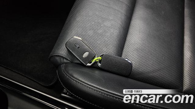 Kia K7 2020 — photo 21