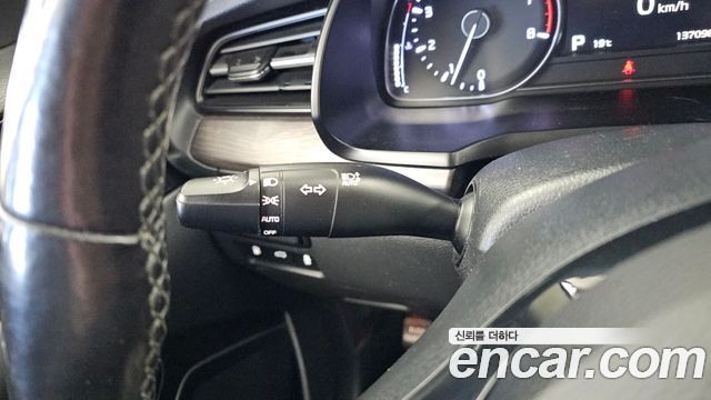 Kia K7 2020 — photo 28