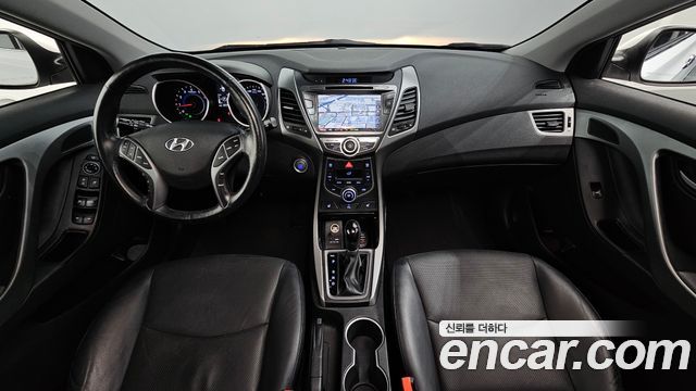 Hyundai AVANTE 2016 — photo 10