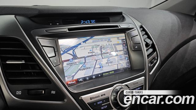 Hyundai AVANTE 2016 — photo 20