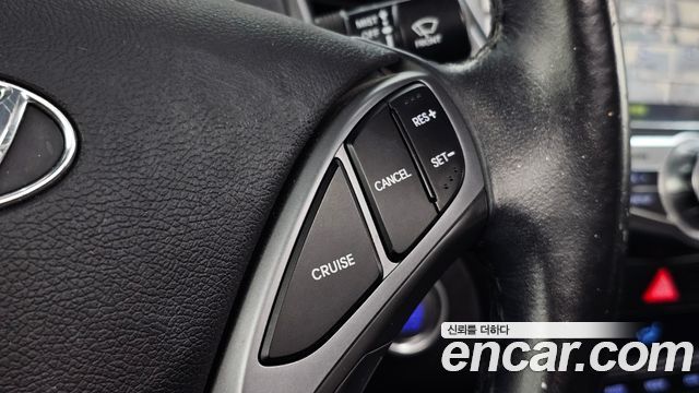 Hyundai AVANTE 2016 — photo 23