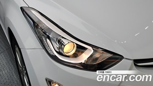 Hyundai AVANTE 2016 — photo 8