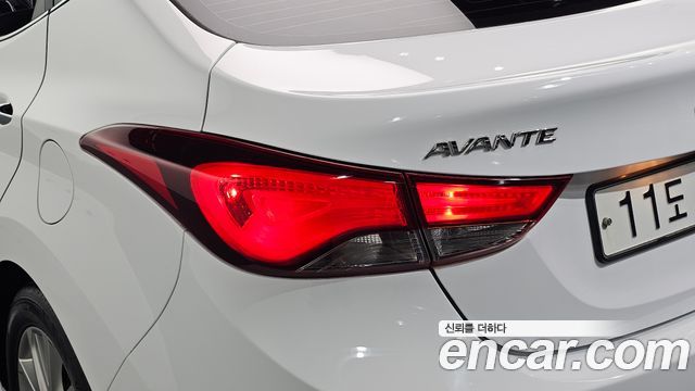 Hyundai AVANTE 2016 — photo 9