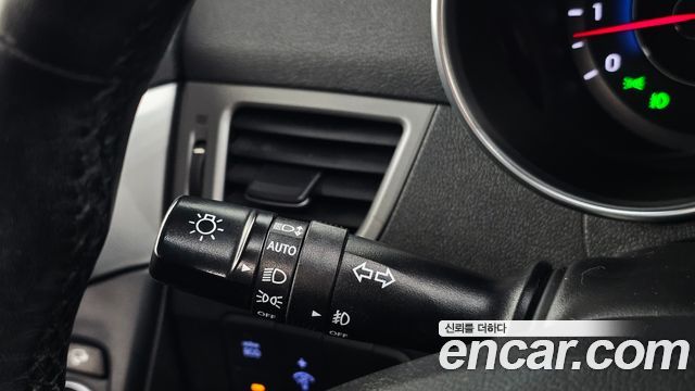 Hyundai AVANTE 2016 — photo 28